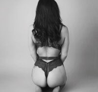 brunettebarbie_69's Offline Chat Room