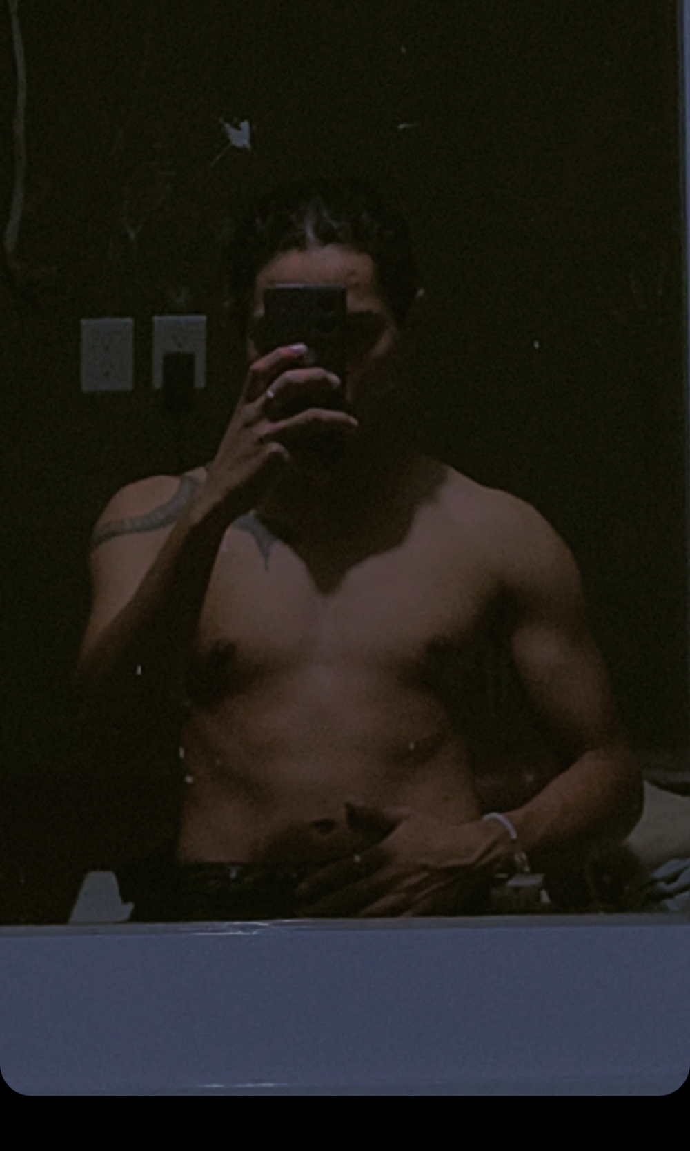 rooseleo from stripchat