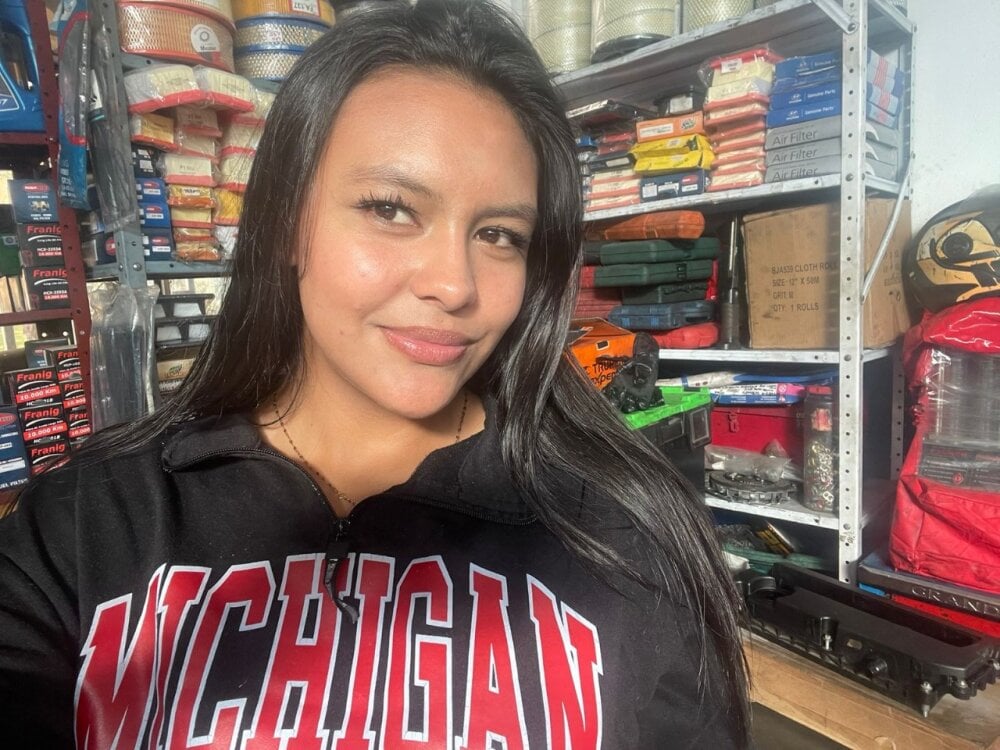 stripchat chantal_sex22 webcam profile pic via watchgirlcam.com