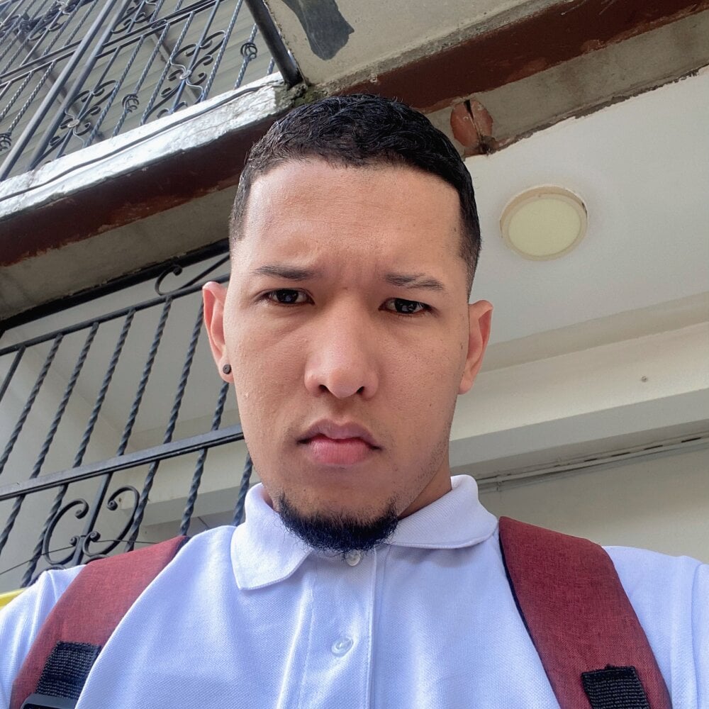 yolngg from stripchat