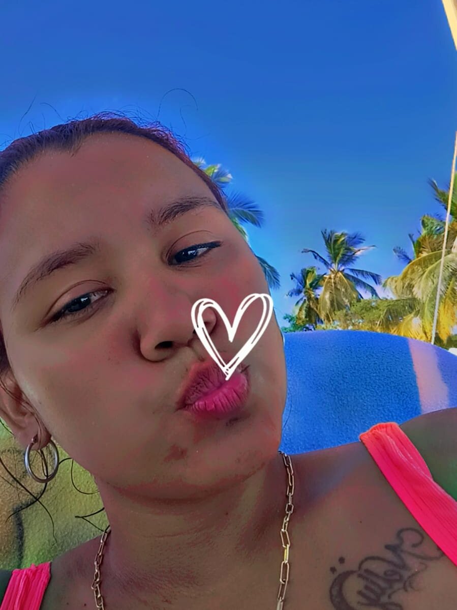 lucy_hairypussy83's Offline XXX Chat