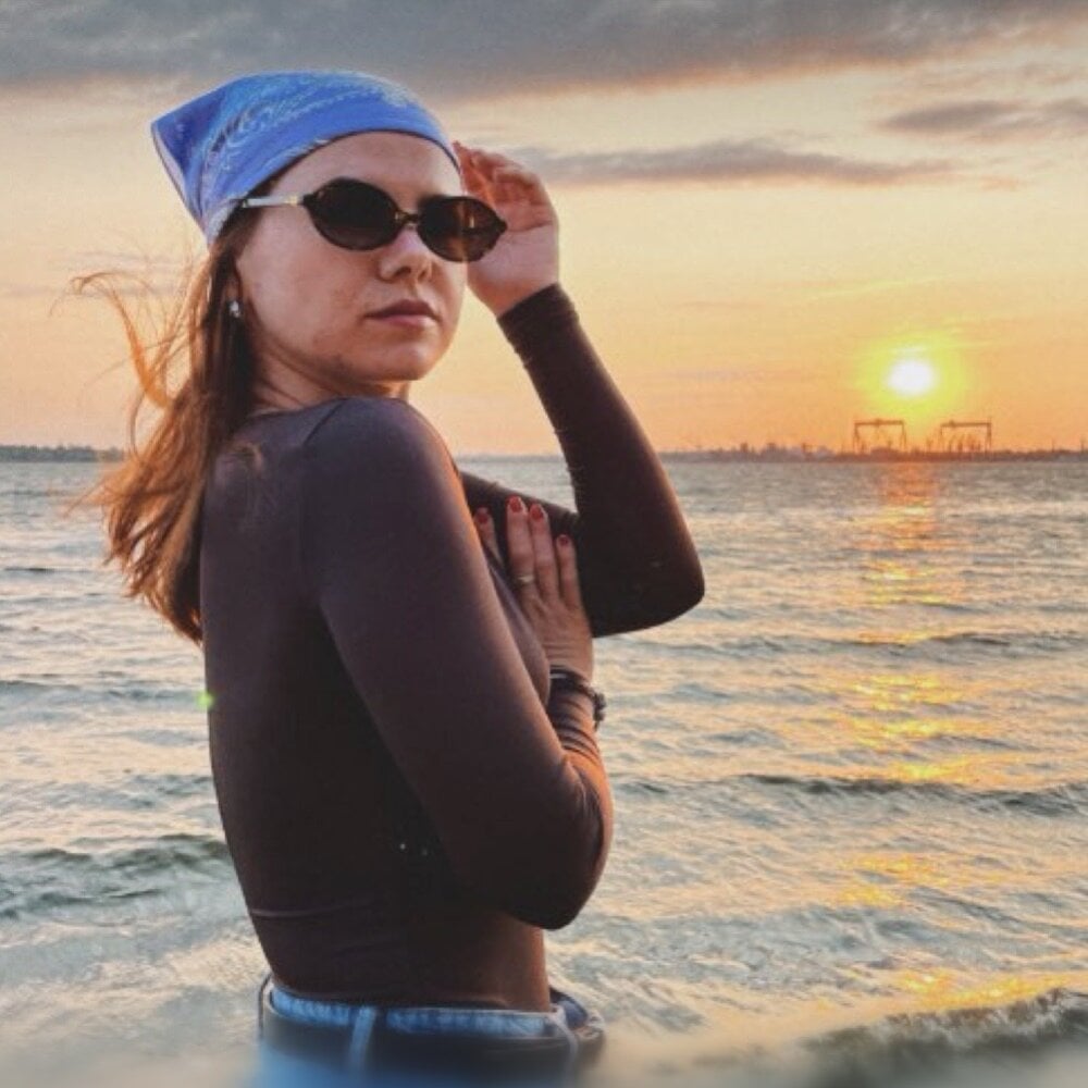 chatnmate.com alishiass399 livesex profile in straight cams