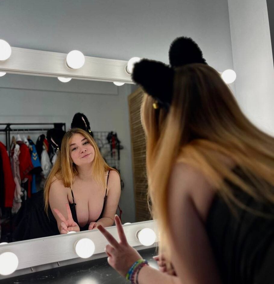 cherry_jane_ 🗂 adult cam chat
