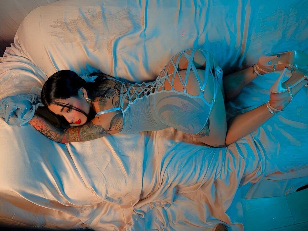 nathallyrousemodel from stripchat
