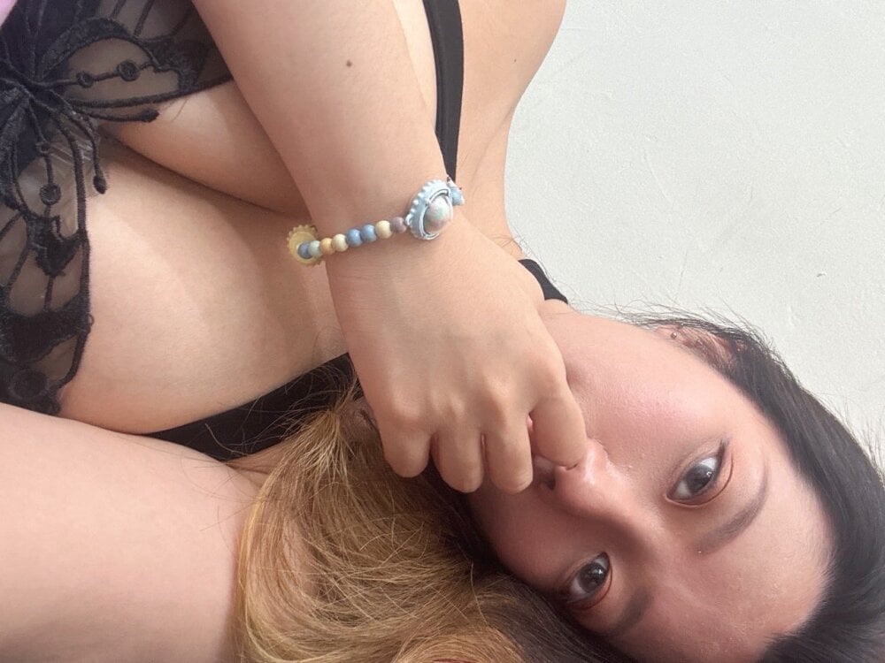 free6cams.com holily0426 livesex profile in from-your-hottest-fantasies cams