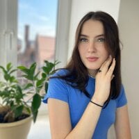MorganPhoebe's Offline Chat Room