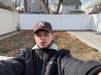noah_red