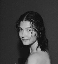 Emily_Cesoni's webcam live show