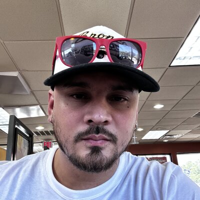 steez310 Live Cam on StripChat