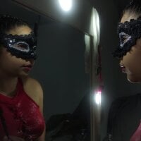 Cleo_sweet20's Offline Chat Room