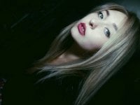 Samanta_Adams' Offline Chat Room
