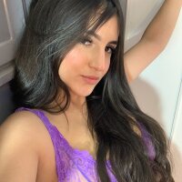 Meghan_garciaa_'s Offline Chat Room