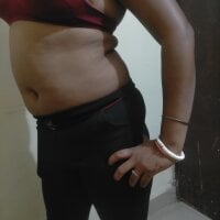 coolbhabhi_64 Adlı Modelin Çevrimdışı Sohbet Odası
