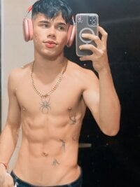 tommy_Oficial_20's webcam live show