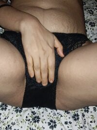 poonamrandi143@xh's Offline Chat Room