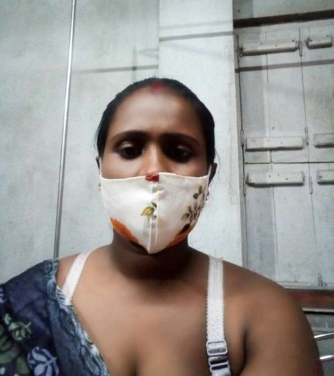 mega-camsex.net bristy_900 livesex profile in brown-eyes cams