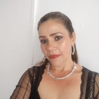 Yolanda_Glitter's Offline Chat Room