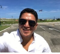 yayo_33's webcam live show