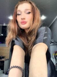 DanaAlf Webcam Model Profile