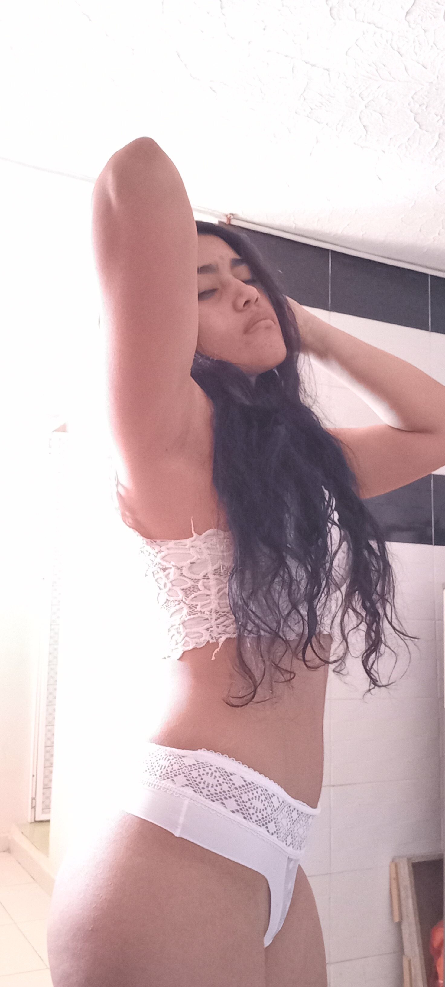 Naughty_Isabela_