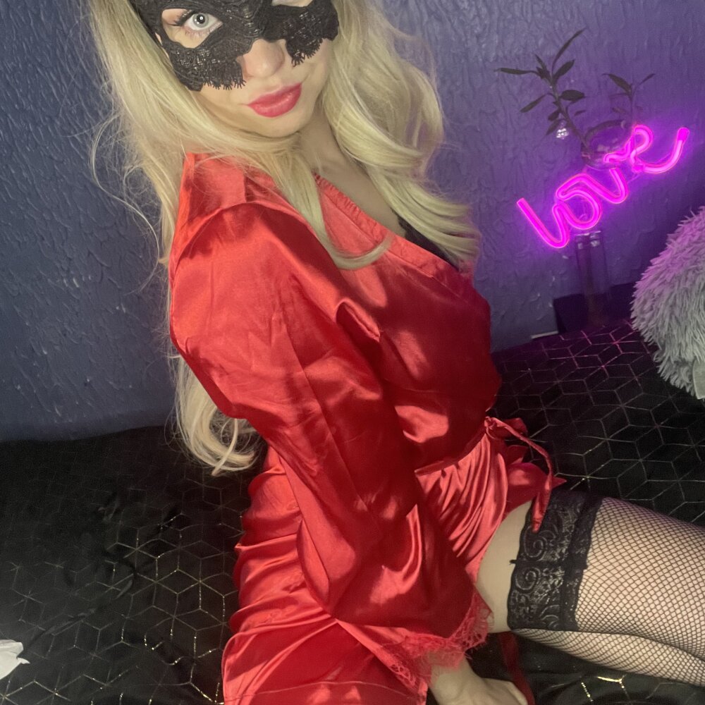 Lise_June 💭 online webcam