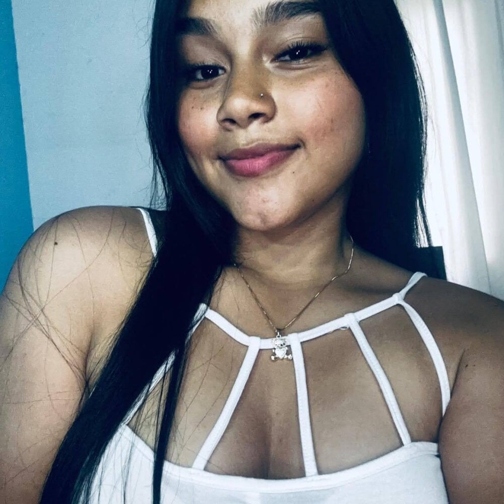 newporncams.com maiacurvy livesex profile in im-from-wherever-you-want-me-to-be cams