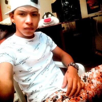Tu_negrito- - Stripchat Cam2cam Masturbation Handjob Boy 