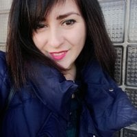 Mia_Malkoova's Offline Chat Room