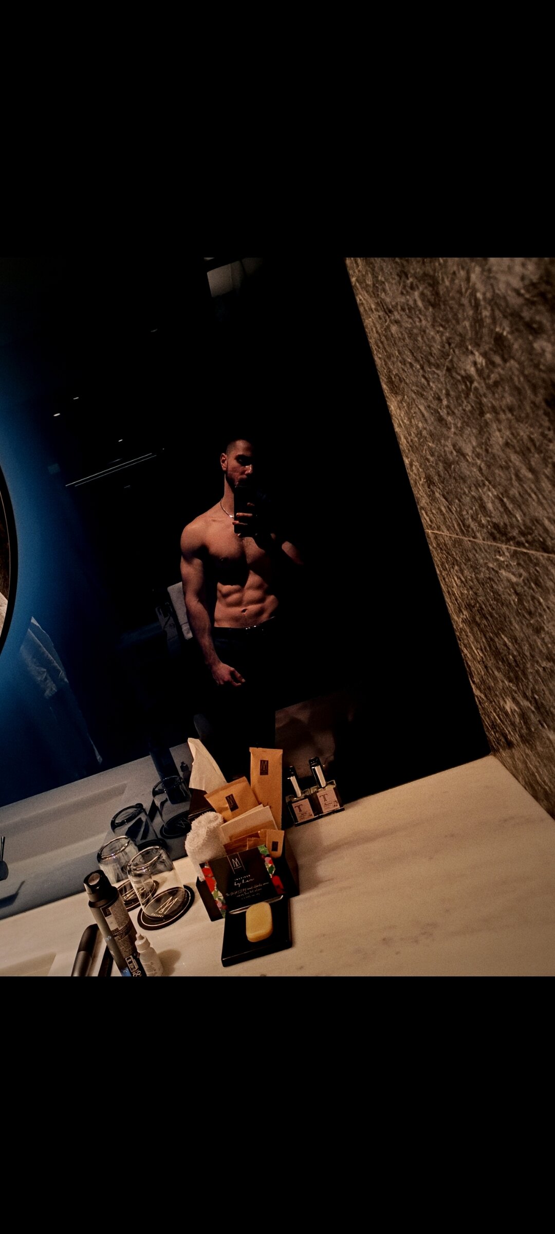 alex778976