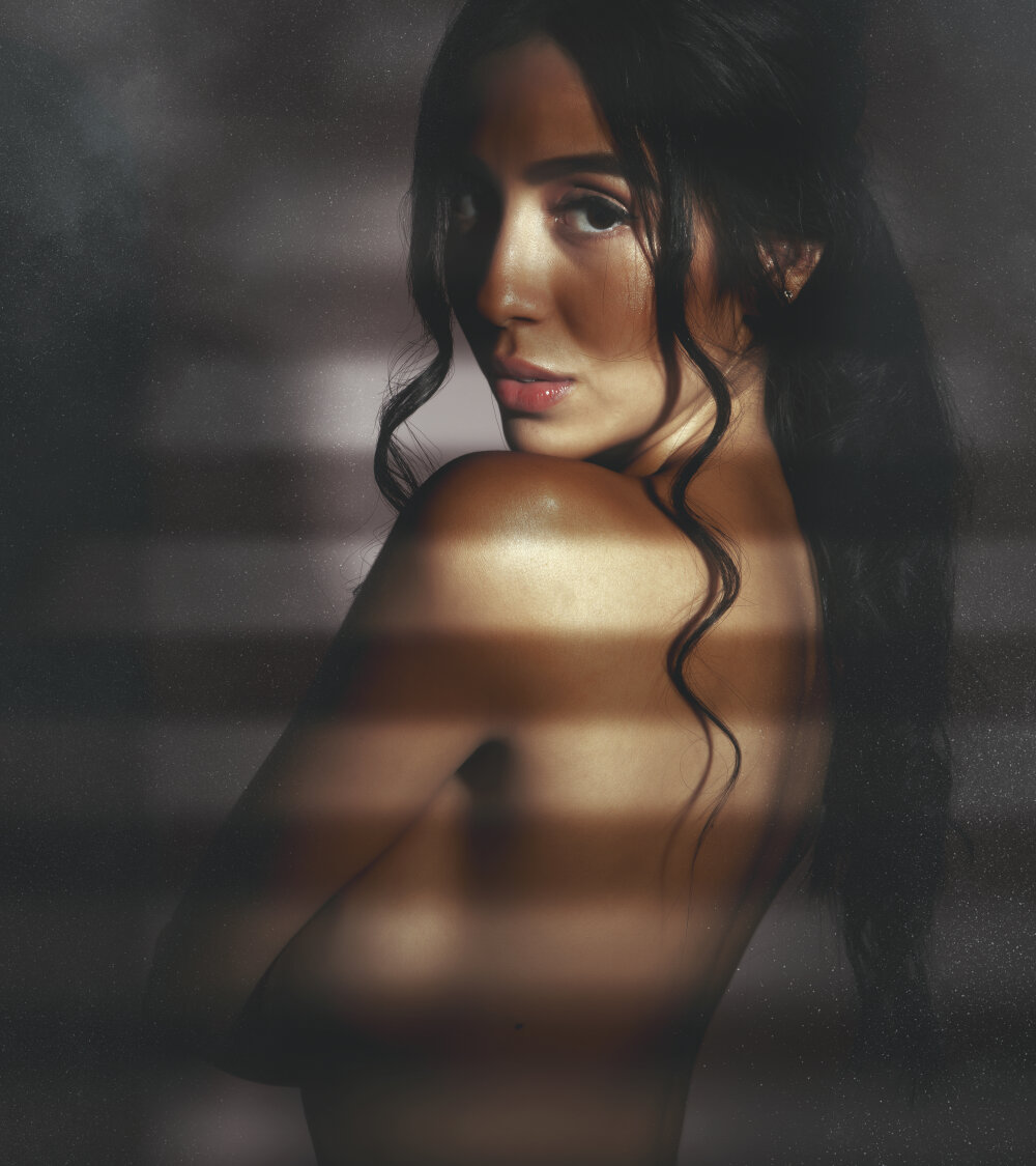 Live sex webcam photo for celeste_1220_ #289239975