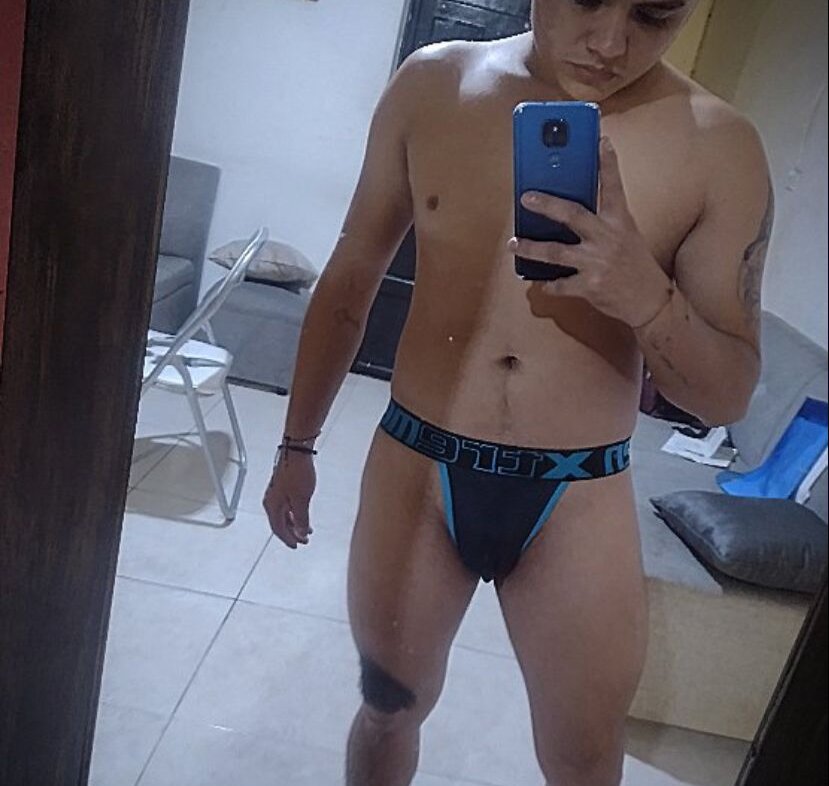 Watch  axel_rodrick live on cam at StripChat