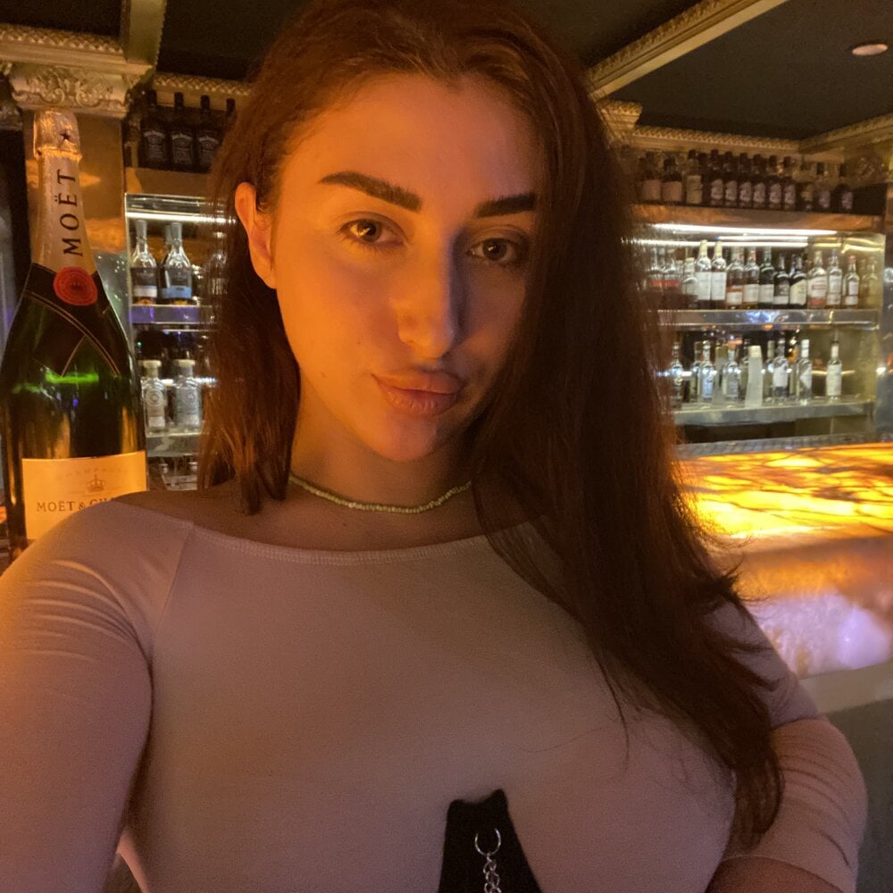 AriaWadeee profile