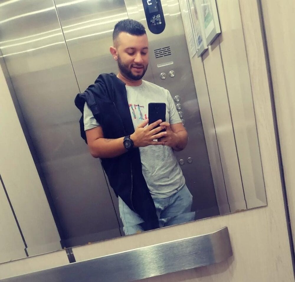 nicolas_ferrer from stripchat