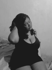 athenea_aris' Offline XXX Chat