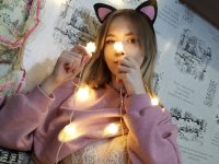 Young-Loli's Offline Chat Room