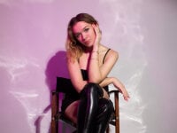 ChrystalKiss' Offline XXX Chat