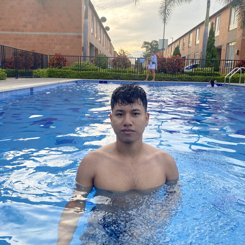 Didier_24's Offline XXX Chat