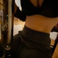 Sandy-Mandy7's Offline Chat Room