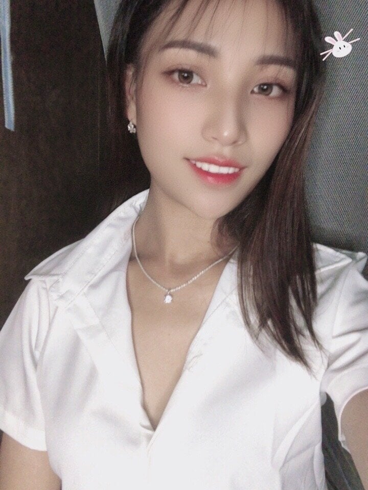 stripchat lin-babyx webcam profile pic via cheapadultsexcams.com