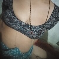 bhabi7333's Offline Chat Room