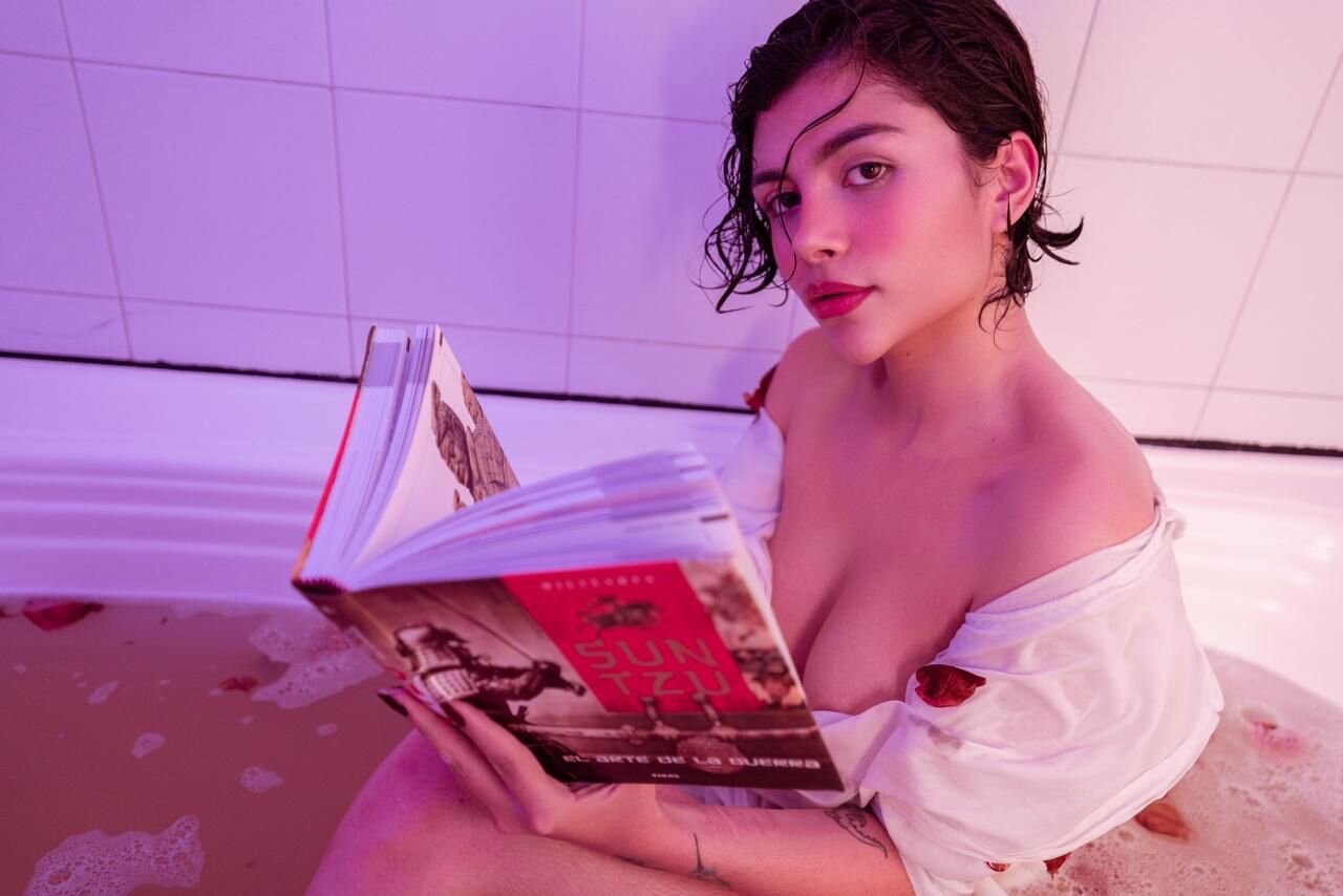 Amalie_classy