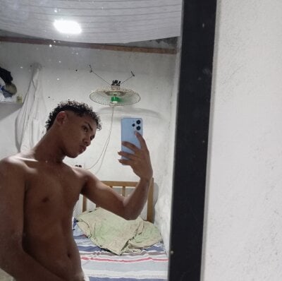 Tunegro0317 Male Mobile Webcam Nude