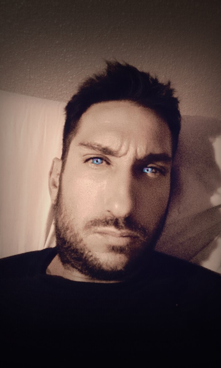 Digitallinkdtv@xh's Offline XXX Chat