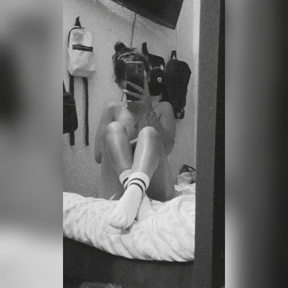 cam-performer.com sara_ow livesex profile in with-a-broken-heart cams