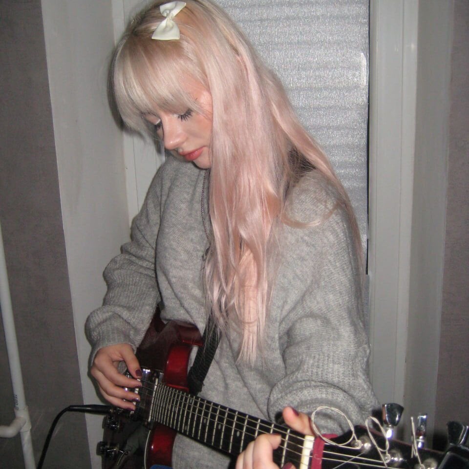 cheapadultsexcams.com daniellemyers livesex profile in blond-hair cams