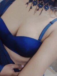 Cuddly-Cloud's Live XXX Chat