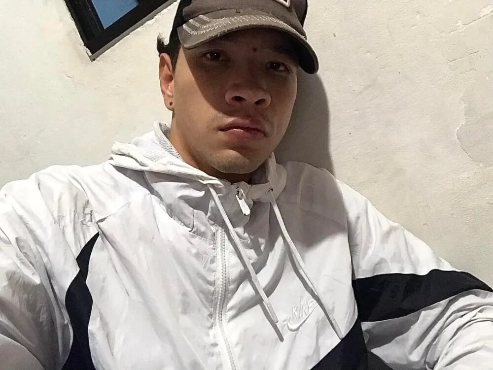 Alexis_Torres' Offline XXX Chat