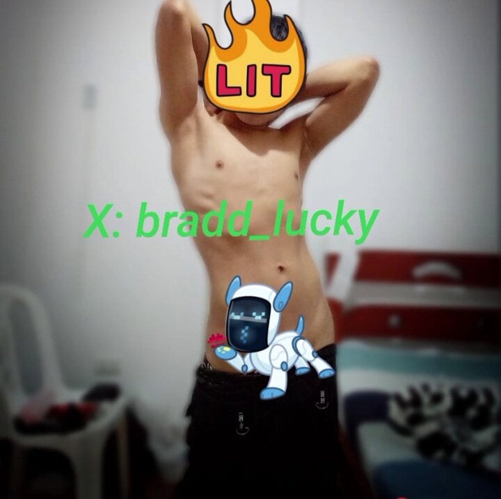 Bradd_Lucky live cam model at StripChat