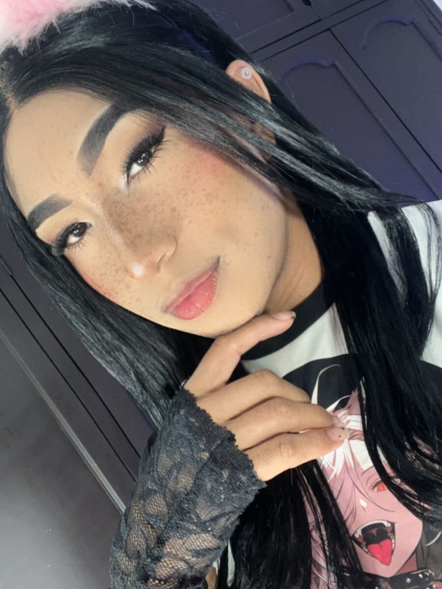 Live sex webcam photo for sweet_melody8 #291079756