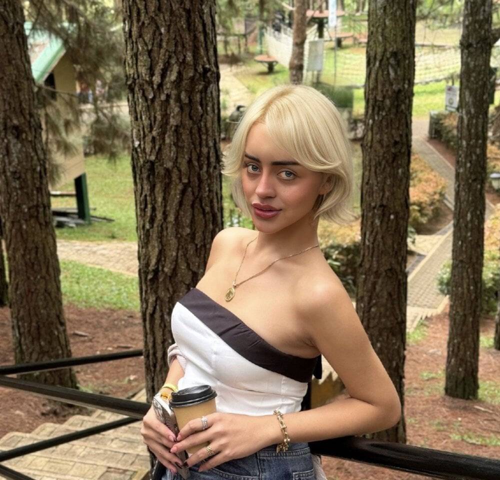 midnight_tease69's Offline XXX Chat